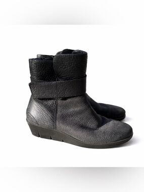 ECCO Skyler Hydromax Black Leather Midcut Wedge Ankle Boots 6